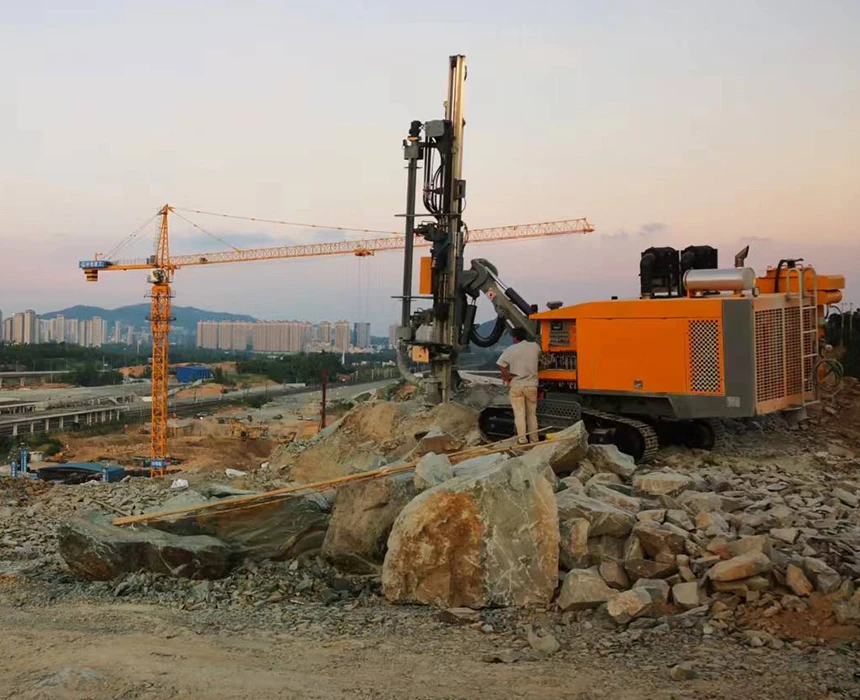 Soluci&oacute;n de aplicaci&oacute;n integral de equipos de perforaci&oacute;n de fondo de pozo con orugas en miner&iacute;a a c
