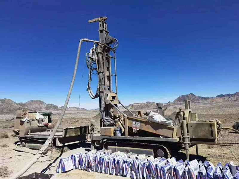 Equipos de perforación de circulación inversa con orugas: soluciones para muestreo geológico