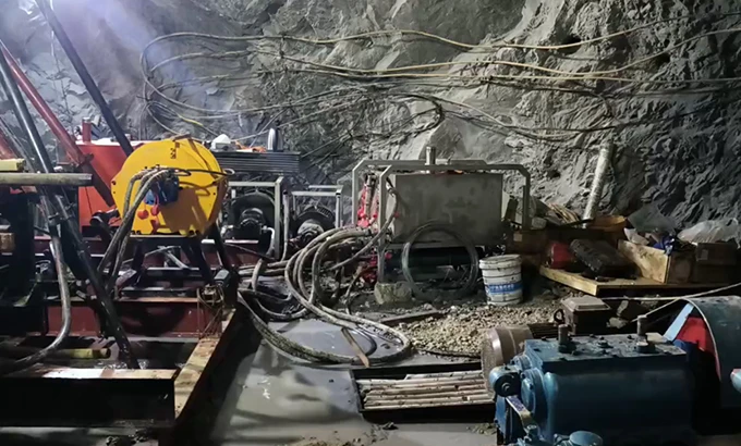 Soluciones para equipos de perforaci&oacute;n de t&uacute;neles totalmente hidr&aacute;ulicos en la industria de explorac